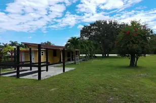16693 Deer Path Ln, Wellington, FL 33470 - Photo 12