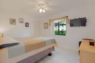 329 Knotty Pine Cir, Greenacres, FL 33463 - Photo 16