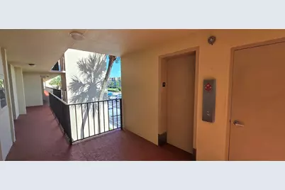 3661 Via Poinciana, Unit #306, Lake Worth, FL 33467 - Photo 10