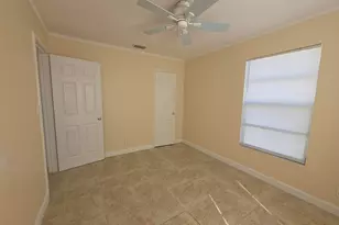 812 Selkirk St, West Palm Beach, FL 33405 - Photo 12