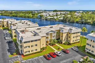 3 Colonial Club Dr, Boynton Beach, FL 33435 - Photo 2