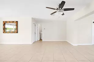 325 SE 10th Ct, Deerfield Beach, FL 33441 - Photo 8