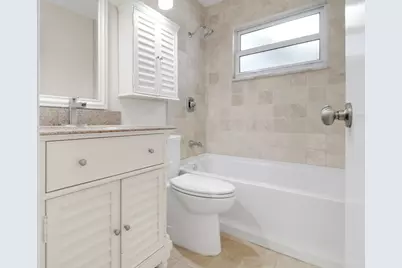 325 SE 10th Court, Deerfield Beach, FL 33441 - Photo 16