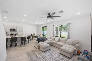 6016 SE Se Violet Ln Ln, Stuart, FL 34997 - Photo 4