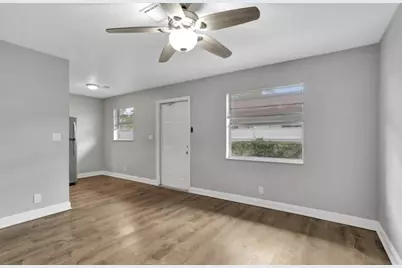 240 SE 9th Avenue, Unit #2, Pompano Beach, FL 33060 - Photo 8