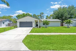 188 Martin Cir, Royal Palm Beach, FL 33411 - Photo 2