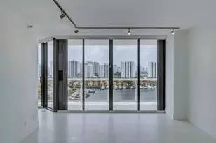 3640 Yacht Club Dr, Aventura, FL 33180 - Photo 2