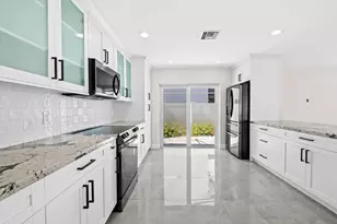 23162 L'Ermitage Cir, Boca Raton, FL 33433 - Photo 12