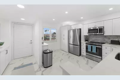6936 Huntington Lane, Unit #302, Delray Beach, FL 33446 - Photo 4