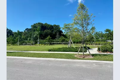 1559 Harper Way, Unit #Villa 33, Vero Beach, FL 32960 - Photo 4