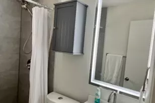 200 NE 56th St, Oakland Park, FL 33334 - Photo 28