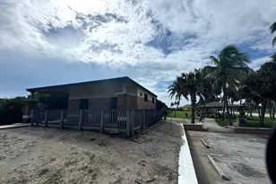 1115 S Ocean Dr, Fort Pierce, FL 34949 - Photo 36