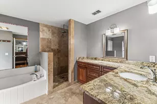 1074 SW Eckard Ave, Port Saint Lucie, FL 34953 - Photo 12