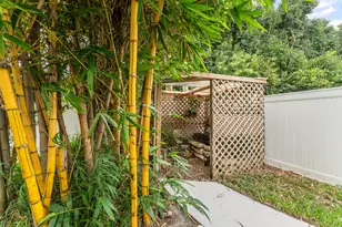 1074 SW Eckard Ave, Port Saint Lucie, FL 34953 - Photo 20