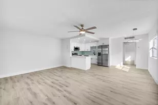 59 Saxony B, Delray Beach, FL 33446 - Photo 2