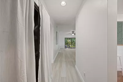 1210 SE Parkview Place, Unit #E9, Stuart, FL 34994 - Photo 4