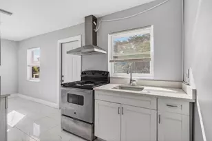 614 N E St, Lake Worth Beach, FL 33460 - Photo 12