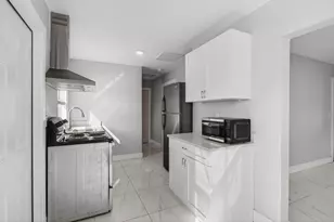 614 N E St, Lake Worth Beach, FL 33460 - Photo 10