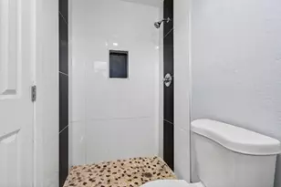 614 N E St, Lake Worth Beach, FL 33460 - Photo 26