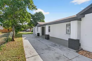 614 N E St, Lake Worth Beach, FL 33460 - Photo 2