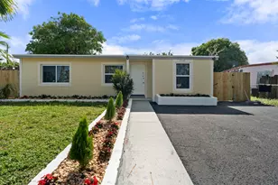 200 Plum Tree Dr, Lake Worth, FL 33462 - Photo 20
