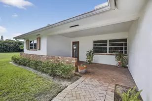 8855 N Bates Rd, Palm Beach Gardens, FL 33418 - Photo 6