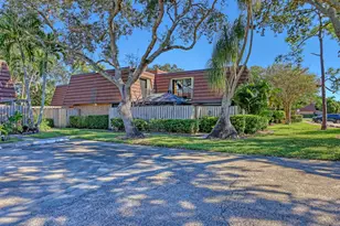 1415 14th Ln, Palm Beach Gardens, FL 33418 - Photo 2