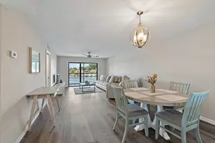 309 Lake Cir, North Palm Beach, FL 33408 - Photo 6