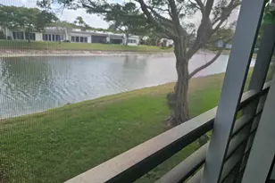 150 Lake Nancy Ln, West Palm Beach, FL 33411 - Photo 2