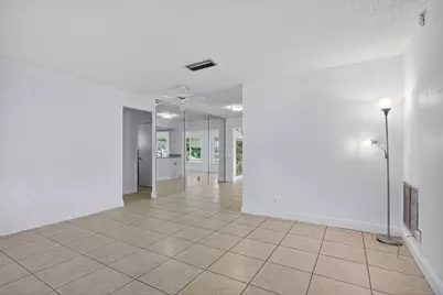 7340 NW 8th Street, Margate, FL 33063 - Photo 6