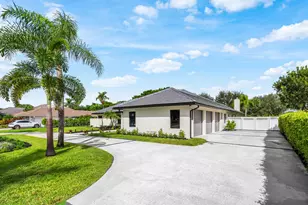 4379 St Andrews Dr, Boynton Beach, FL 33436 - Photo 4