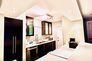 2424 NE 9th St, Fort Lauderdale, FL 33304 - Photo 4