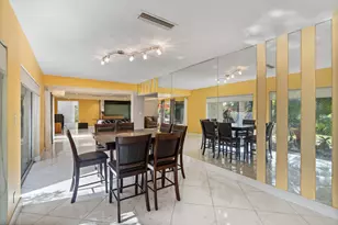 5104 White Oak Ln E, Tamarac, FL 33319 - Photo 30