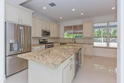 204 Lone Pine Drive, Palm Beach Gardens, FL 33410 - Photo 6