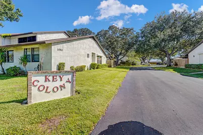 2070 Colonial Road, Unit #D4, Fort Pierce, FL 34950 - Photo 4