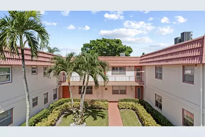 43 Saxony A, Delray Beach, FL 33446 - Photo 2