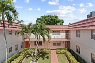 43 Saxony A, Delray Beach, FL 33446 - Photo 2