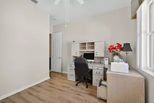 9089 Bay Harbour Cir, West Palm Beach, FL 33411 - Photo 24