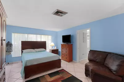 310 Wilma Circle, Riviera Beach, FL 33404 - Photo 18