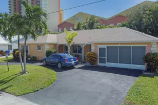 310 Wilma Cir, Riviera Beach, FL 33404 - Photo 4