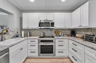 409 SE Gasparilla Ave, Port Saint Lucie, FL 34983 - Photo 6