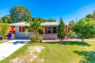 2512 S 13th St, Fort Pierce, FL 34982 - Photo 2