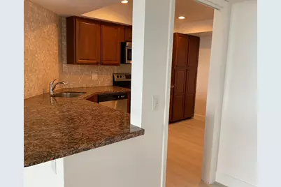 2425 Presidential 1103 Way, Unit #1103, West Palm Beach, FL 33401 - Photo 8