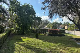 15864 SW 10th St, Pembroke Pines, FL 33027 - Photo 20
