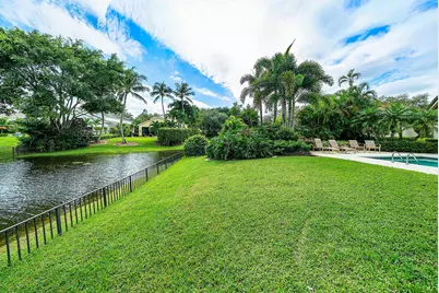 13748 Le Havre Drive, Palm Beach Gardens, FL 33410 - Photo 6