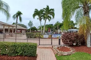 9744 S Belfort Cir, Tamarac, FL 33321 - Photo 26