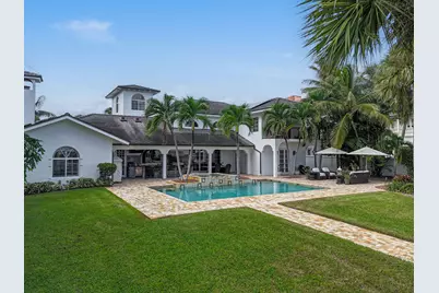11932 S Edgewater Drive, Palm Beach Gardens, FL 33410 - Photo 2