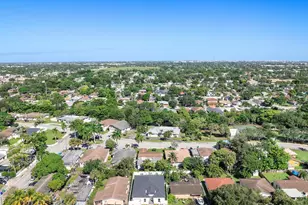 2860 NW 8th Pl, Fort Lauderdale, FL 33311 - Photo 14