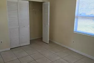 324 NW Hogan St, Port Saint Lucie, FL 34983 - Photo 10