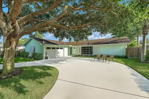 4193 Hyacinth Cir N, Palm Beach Gardens, FL 33410 - Photo 4